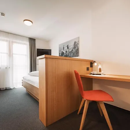 Garni St Martin - Silvretta Card Premium Betrieb Affittacamere 3*