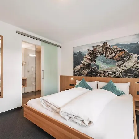 Garni St Martin - Silvretta Card Premium Betrieb 4* Гальтюр