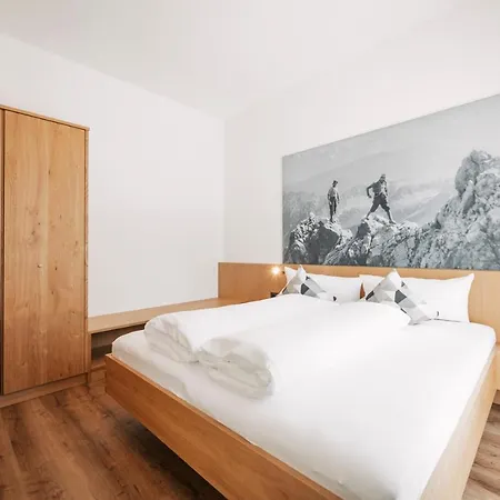 בית הארחה Garni St Martin - Silvretta Card Premium Betrieb 3*